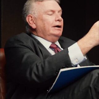 Crianza de Leones: Lecciones de Vida y Mentalidad Fuerte de Patricio Parodi