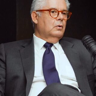 🎙️ Ya está disponible un nuevo capítulo de Millions: El arte de invertir junto a Jaime de la Barra, fundador de Compass y uno de los referentes del asset management en Latinoamérica.
 
En esta conversación hablamos sobre el rol clave del ahorro institucional, la importancia de la demanda por instrumentos financieros y por qué la confianza se construye con reglas claras y visión de largo plazo, no con especulación.
 
📈 Junto a Matías del Río y José Tomás Valente, una mirada directa a cómo se desarrollan mercados de capitales sólidos y sostenibles.
 
👉 Comenta “Millions” y te enviamos el link al capítulo completo.