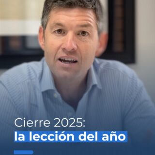 📊 2025 fue un año que puso a prueba la convicción de los inversionistas.
 
Arrancó con fuerza, pasó por pánico, caídas abruptas y titulares alarmistas… y terminó recordando una lección que el mercado repite una y otra vez.
Las tarifas, el miedo a la inflación y las decisiones de política monetaria sacaron a muchos del mercado en el peor momento.
 
Quienes lograron mantenerse, diversificar y mirar más allá del ruido, vieron una recuperación histórica.
El resultado no fue solo un buen año para las acciones, sino un recordatorio clave:
invertir no es reaccionar rápido, es resistir bien.
 
👉 Comparte este post si 2025 también te dejó aprendizajes como inversionista.