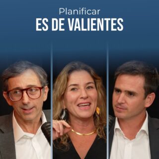 ¿Vives por diseño o por accidente?
Muchos creen que planificar es "quitarle la emoción" a la vida. 

Macarena Pérez piensa exactamente lo contrario: el plan es lo que te salva cuando todo sale mal.

	•	La clave: No es adivinar el futuro, es saber qué hacer cuando el mercado (o la vida) te cambia las reglas.
	•	El "Árbol de Decisión": Si no dibujas tu camino, terminarás en el de alguien más.

¡Perderle el miedo al plan es ganar el juego!

Comenta MILLIONS y te enviamos el link al capítulo completo.